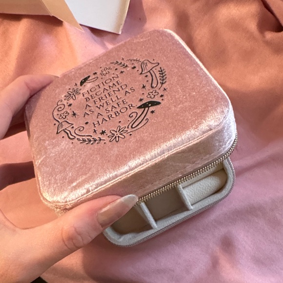Travel Jewelry Case - Picture 1 of 3